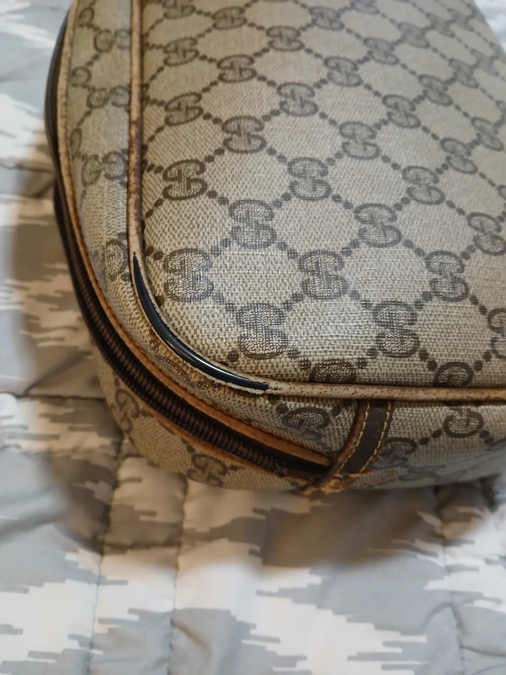 Gucci Tan Brown GG Supreme Canvas  Toiletry Case